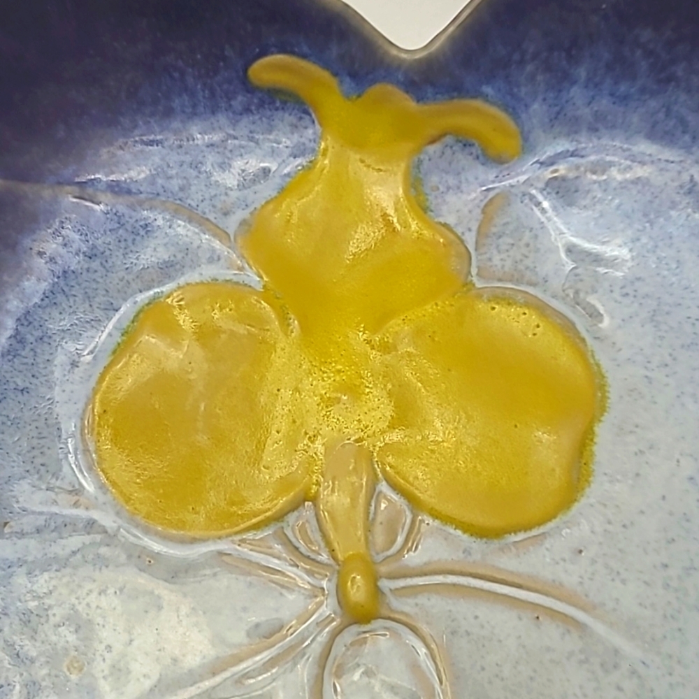 Vintage Iris Dish - Picture 2 of 7
